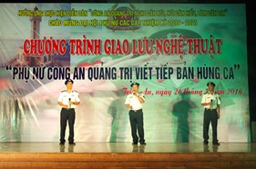 Hải đội 202/BTL Vùng Cảnh sát biển 2 tham gia Chương trình giao lưu nghệ thuật “Phụ nữ Công an Quảng Trị viết tiếp bản hùng ca”