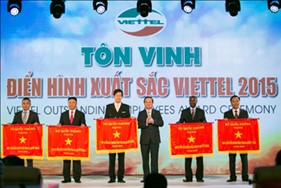 Viettel tôn vinh những tấm gương điển hình xuất sắc