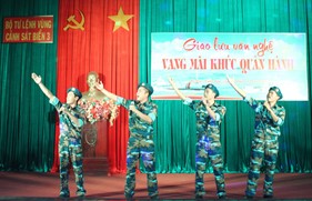 Đêm giao lưu văn nghệ “Vang mãi khúc quân hành” ấm áp tình quân dân