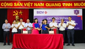 Hội Phụ nữ Cục Kỹ thuật Cảnh sát biển và Ban nữ công Ngân hàng BIDV ký kết chương trình phối hợp hoạt động