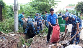 BTL Vùng Cảnh sát biển 4 ra quân hưởng ứng “Ngày môi trường thế giới”