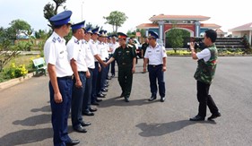 Đoàn công tác Tổng cục Chính trị thăm, làm việc và chúc Tết các đơn vị Cảnh sát biển