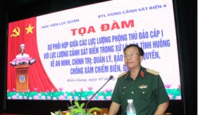 Đoàn công tác Học viện Lục quân làm việc tại Bộ Tư lệnh Vùng Cảnh sát biển 4