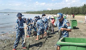 Hải đoàn 21 chung tay làm sạch môi trường