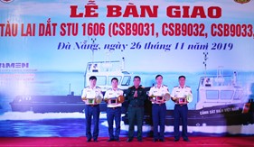 Bộ Tư lệnh Cảnh sát biển nhận bàn giao 04 tàu lai dắt Stu 1606