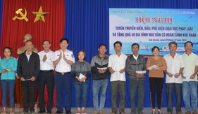 Đẩy mạnh công tác tuyên truyền, vận động ngư dân tham gia bảo vệ chủ quyền, yên tâm vươn khơi bám biển