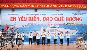 Học sinh Quảng Nam sôi nổi tham gia Cuộc thi “Em yêu biển, đảo quê hương”