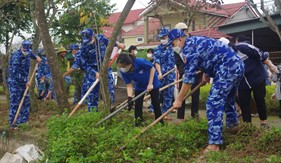 Tuổi trẻ Hải đội 102 xung kích, tình nguyện chung sức xây dựng nông thôn mới