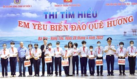 Bộ Tư lệnh Vùng Cảnh sát biển 3 đồng hành với ngư dân thành phố Vũng Tàu