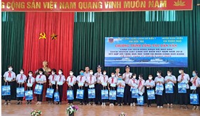 Tuyên truyền, phổ biến pháp luật cho hơn 200 cán bộ, giáo viên, học sinh