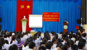 Tuyên truyền phòng, chống ma túy cho giáo viên, học sinh trường THPT Gò Công Đông