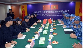 Cảnh sát biển hai nước Việt Nam - Trung Quốc duy trì quan hệ hợp tác chặt chẽ, củng cố lòng tin, hỗ trợ nhau hoàn thành tốt nhiệm vụ