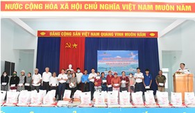 Bộ Tư lệnh Vùng Cảnh sát biển 3 đồng hành với ngư dân Khánh Hòa