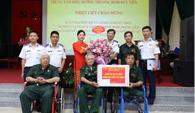 Bộ Tư lệnh Cảnh sát biển thăm, tặng quà tại các trung tâm điều dưỡng thương binh, bệnh binh