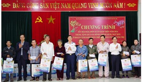 Bộ Tư lệnh Vùng Cảnh sát biển 2 tổ chức Chương trình “Tết Hải đảo” tại Quảng Trị