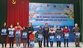 Hải đội 102 tổ chức Chương trình “Vui Tết quân đội, thắm tình quân dân"