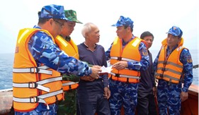 Bộ Tư lệnh Vùng Cảnh sát biển 2 thực hiện tốt công tác tuyên truyền, thực thi pháp luật trên biển