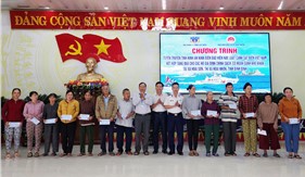 Hải đoàn 21 tuyên truyền Luật Cảnh sát biển cho cán bộ, đảng viên, nhân dân xã Hoài Sơn
