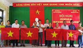 Bộ Tư lệnh Vùng Cảnh sát biển 2 đồng hành với ngư dân Thừa Thiên - Huế