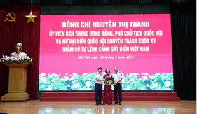 Phó Chủ tịch Quốc hội nước CHXHCN Việt Nam Nguyễn Thị Thanh thăm Bộ Tư lệnh Cảnh sát biển
