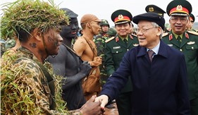 Tổng Bí thư Nguyễn Phú Trọng - người quan tâm sâu sắc tới các chiến lược quốc phòng, quân sự