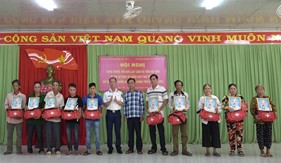 Quân và dân chung sức gỡ cảnh báo “thẻ vàng” của EC