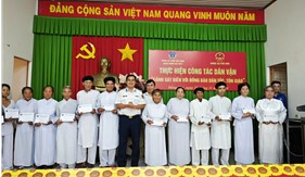 Đoàn Trinh sát số 2 thực hiện công tác dân vận “Cảnh sát biển với đồng bào dân tộc, tôn giáo”