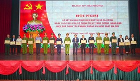 Bộ Tư lệnh Vùng Cảnh sát biển 1 nhận khen thưởng của Thành uỷ Hải Phòng về công tác phòng, chống và kiểm soát ma túy