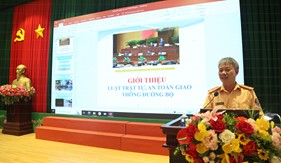 Bộ Tư lệnh Vùng Cảnh sát biển 3 phối hợp tuyên truyền Luật Giao thông đường bộ 