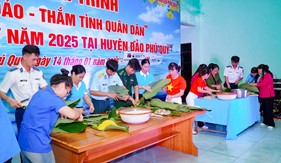 Tết hải đảo, thắm tình quân dân
