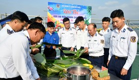 Hải đoàn 21 tổ chức Hội thi “Gói và nấu bánh chưng xanh”