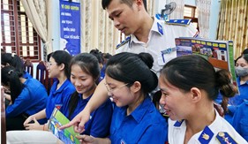 Bộ Tư lệnh Vùng Cảnh sát biển 1 đồng hành với ngư dân tỉnh Hà Tĩnh