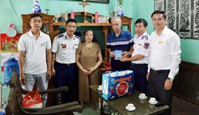 Lan tỏa yêu thương, thắm đượm tình quân dân