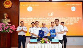 UBND xã Nhà Bè bàn giao mặt bằng khu đất đã bồi thường, giải phóng mặt bằng cho Cảnh sát biển Việt Nam 
