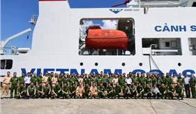 Đoàn cán bộ, học viên Học viện Cảnh sát nhân dân học tập thực tế tại Bộ Tư lệnh Vùng Cảnh sát biển 1