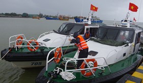 Hải đội 202 chủ động làm tốt công tác phòng chống cơn bão số 10