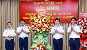 Cảnh sát biển Việt Nam tuyên truyền Kỷ niệm 80 năm Ngày truyền thống Tình báo Quốc phòng