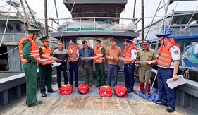 Đoàn Trinh sát số 1: Phối hợp tuyên truyền chống khai thác IUU cho ngư dân Đặc khu Vân Đồn, Quảng Ninh