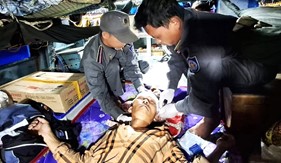 Tàu KN-219 kịp thời cấp cứu ngư dân bị nạn trên biển