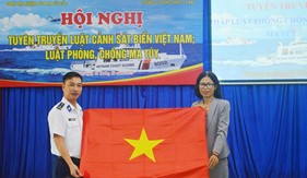 Nâng cao nhận thức phòng, chống ma túy và IUU cho sinh viên Cà Mau