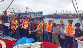 Bộ Tư lệnh Vùng Cảnh sát biển 1 phối hợp tuyên truyền IUU tại đặc khu Bạch Long Vĩ