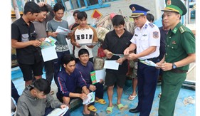 Đoàn Trinh sát số 2 đẩy mạnh tuyên truyền phòng, chống khai thác IUU cho ngư dân