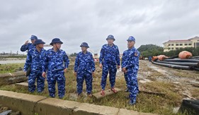 Sẵn sàng ứng phó với diễn biến phức tạp của cơn bão số 13