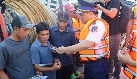 Bộ Tư lệnh Vùng Cảnh sát biển 3 đẩy mạnh tuyên truyền chống khai thác IUU