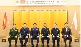 Tàu CSB 8004 đến thành phố Fukuoka, bắt đầu chuyến thăm và giao lưu tại Nhật Bản