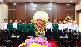 Cảnh sát biển Việt Nam thăm, chúc mừng các học viện, nhà trường Quân đội nhân Ngày Nhà giáo Việt Nam