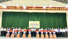 Nâng cao ý thức ngư dân qua phiên tòa giả định và tuyên truyền chống khai thác IUU