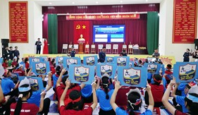 Hải đội 102 phối hợp tổ chức Cuộc thi “Em yêu biển, đảo quê hương” tại Nghệ An