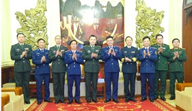 Tư lệnh Cảnh sát biển tiếp Tuỳ viên Quốc phòng Trung Quốc tại Việt Nam