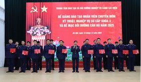 Trung tâm Đào tạo và Bồi dưỡng nghiệp vụ Cảnh sát biển bế giảng các lớp đào tạo, bồi dưỡng